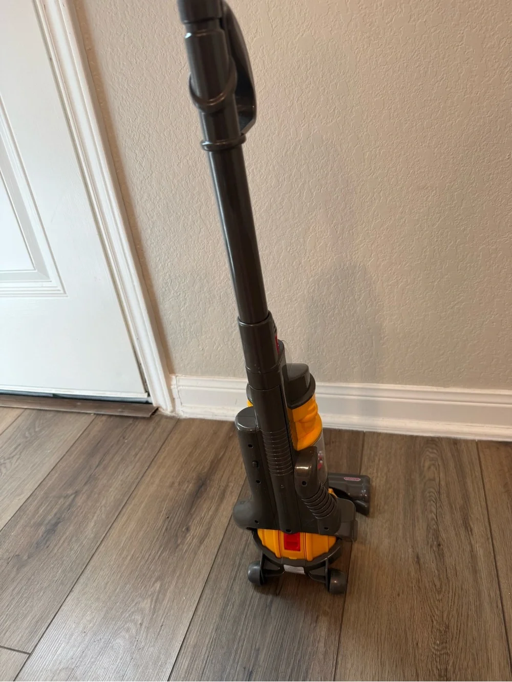 Casdon Dyson Yellow & Gray Upright Kids Toy Working Vacuum Cleaner